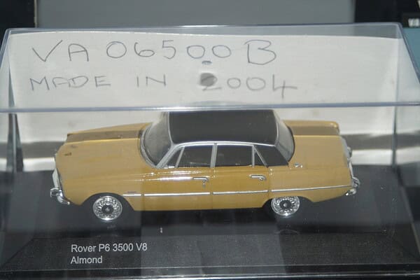 Vanguards rover 3500 v8 almond va06500 1:43 scale 2nd issue