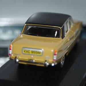 Vanguards rover 3500 v8 almond va06500 1:43 scale 2nd issue
