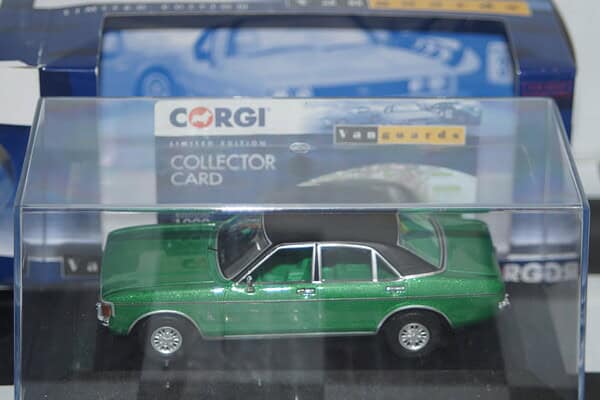 Corgi vanguards ford granada mk1 ghia jade green va05212 1:43