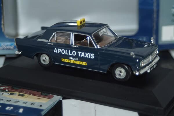 Vanguards ford zepher 6 mk3 apollo taxis ref va04606 1:43