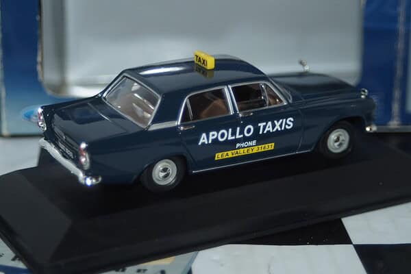 Vanguards ford zepher 6 mk3 apollo taxis ref va04606 1:43