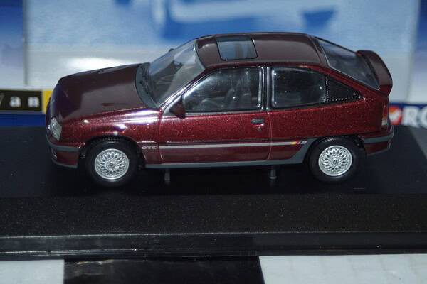 Corgi vanguards vauxhall astra mk2 gte 16v bordeaux red va13205b 1:43