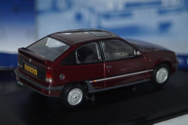 Corgi vanguards vauxhall astra mk2 gte 16v bordeaux red va13205b 1:43