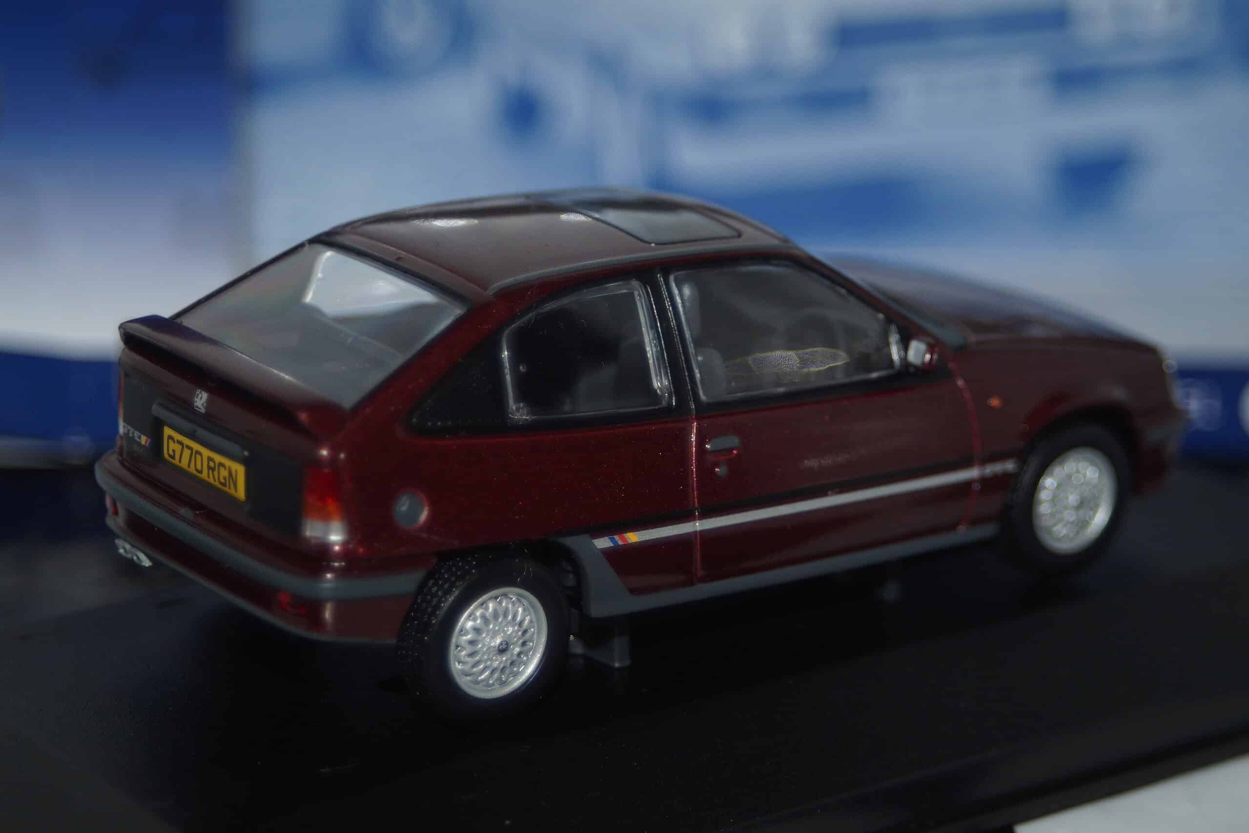 Corgi vanguards vauxhall astra mk2 gte 16v bordeaux red va13205b 1:43