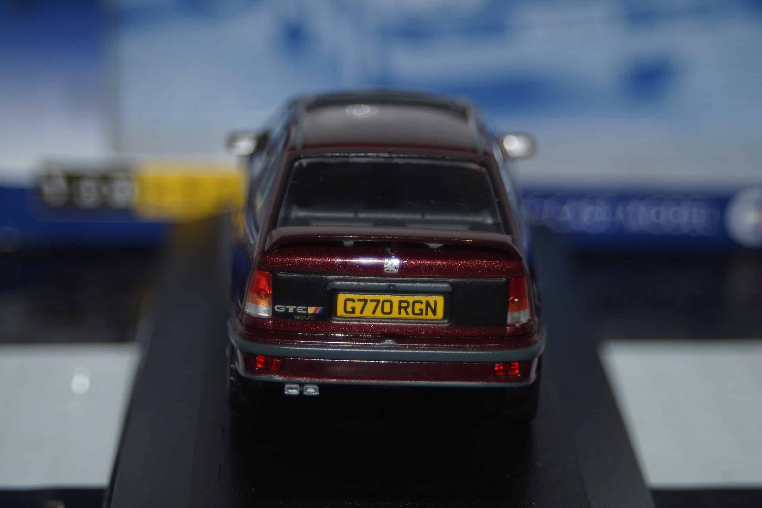 Corgi vanguards vauxhall astra mk2 gte 16v bordeaux red va13205b 1:43