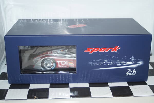 Spark audi r10 tdi winner le mans 2008 18lm08 1:18 scale resin
