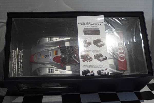 Spark audi r8 tdi winner le mans 2008 18lm00 1:18 scale resin