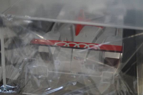 Spark audi r8 tdi winner le mans 2008 18lm00 1:18 scale resin
