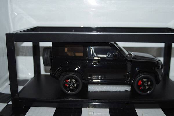 Gt spirit land rover defender 90 p400x - dynamix in black 1:18 resin gt992
