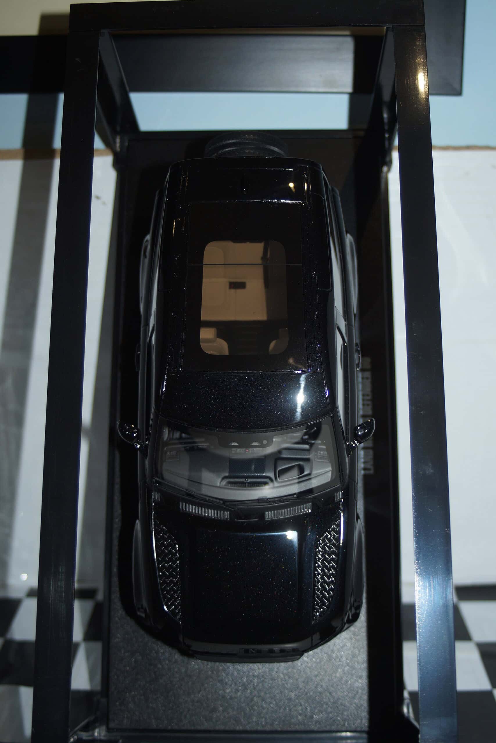 Gt spirit land rover defender 90 p400x - dynamix in black 1:18 resin gt992