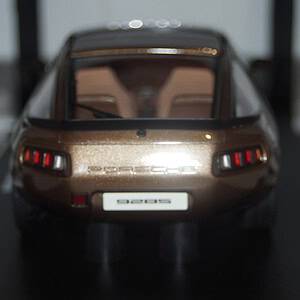 Gt spirit porsche 928s tobacco metallic 1:18 resin gt1005