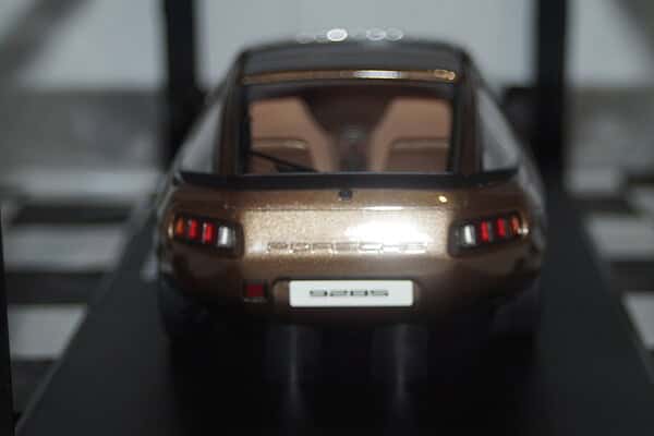 Gt spirit porsche 928s tobacco metallic 1:18 resin gt1005