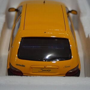 Otto citroen saxo 1.4 bic phase 2 orange mango 2000 1:18 ot1190
