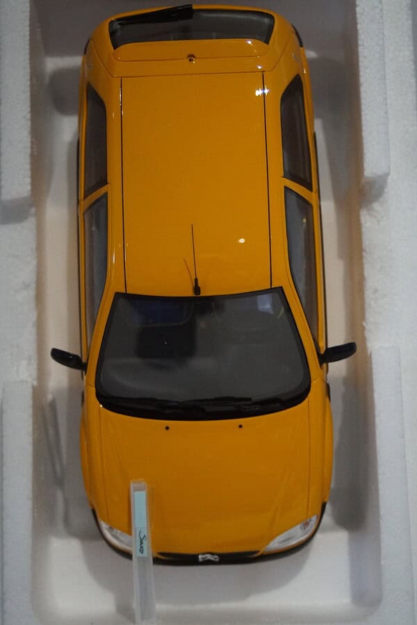 Otto citroen saxo 1.4 bic phase 2 orange mango 2000 1:18 ot1190