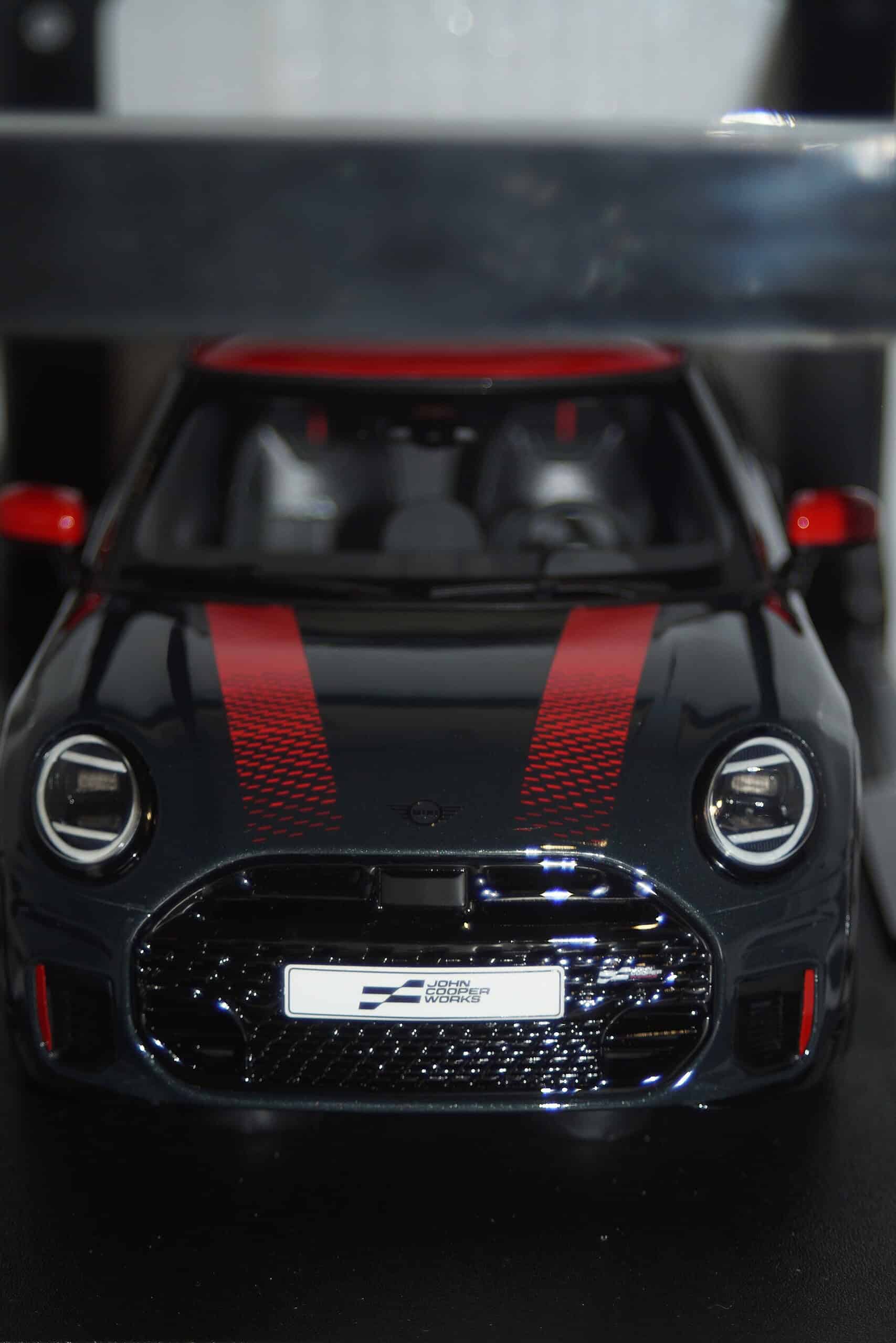 Otto mini cooper jcw legend grey 2024 1:18 ot1244