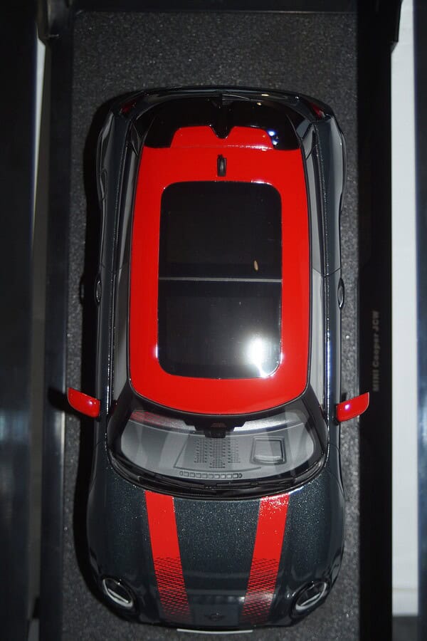 Otto mini cooper jcw legend grey 2024 1:18 ot1244