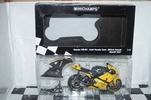 Minichamps yamaha yzr-m1 moto gp 2007 1:12th 122 073006