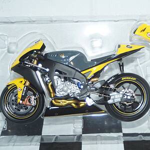 Minichamps yamaha yzr-m1 moto gp 2007 1:12th 122 073006
