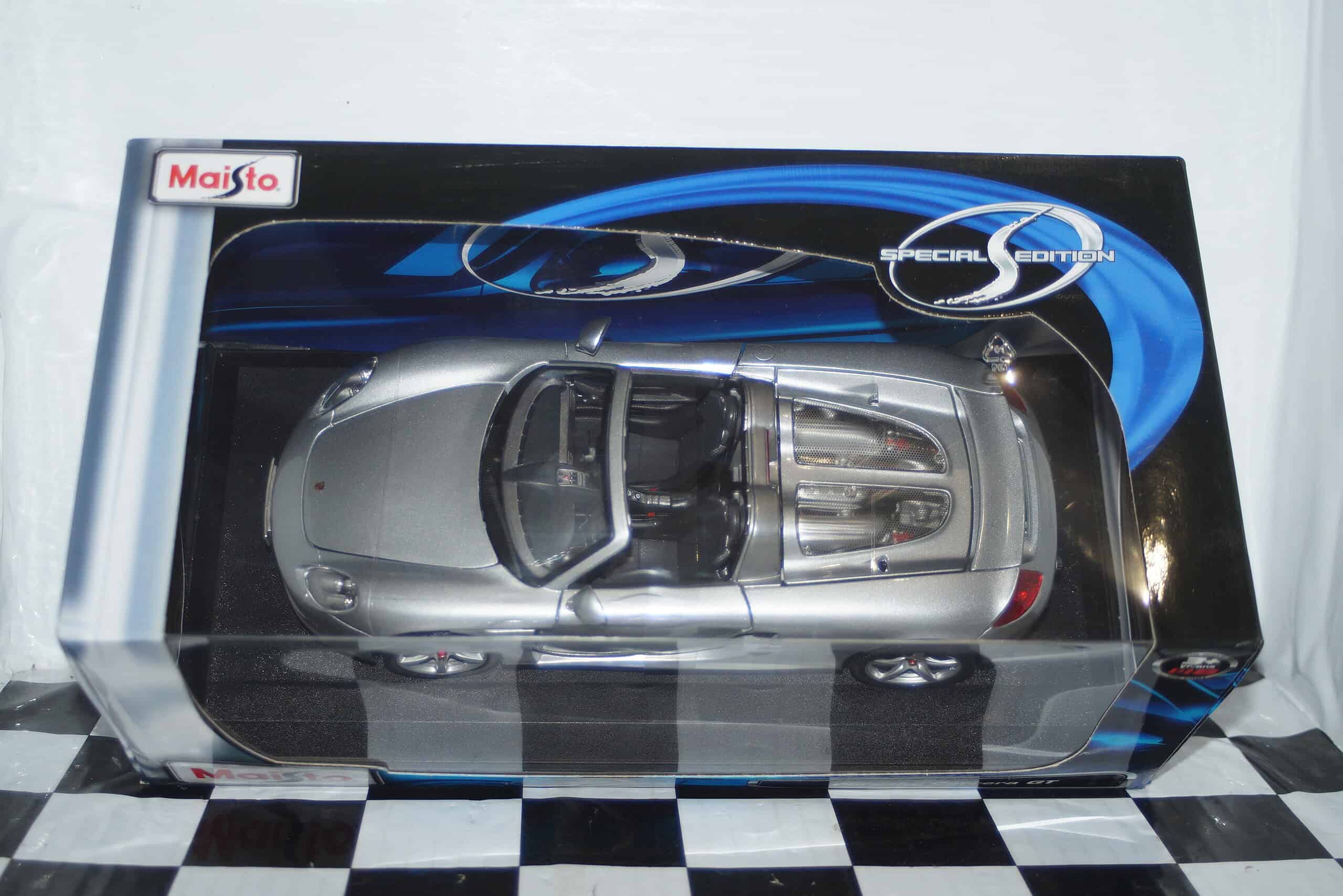 Maisto porsche carrera gt silver 1:18th ref 318000