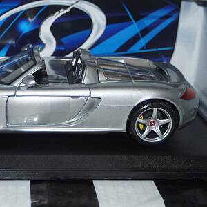 Maisto porsche carrera gt silver 1:18th ref 318000