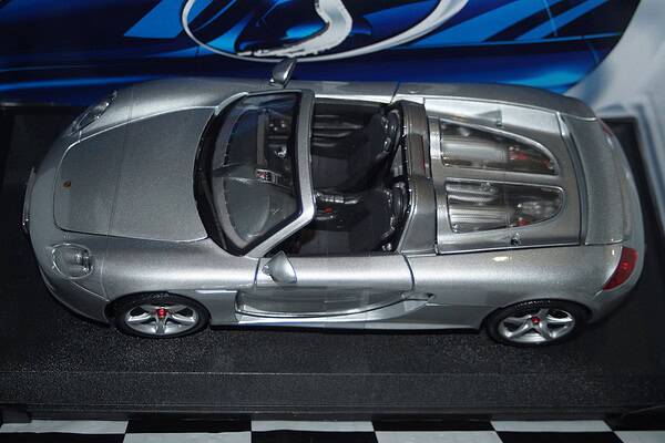 Maisto porsche carrera gt silver 1:18th ref 318000