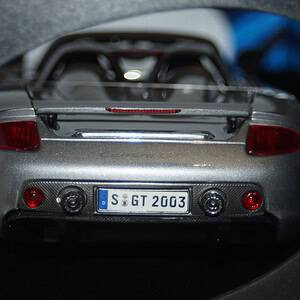 Maisto porsche carrera gt silver 1:18th ref 318000