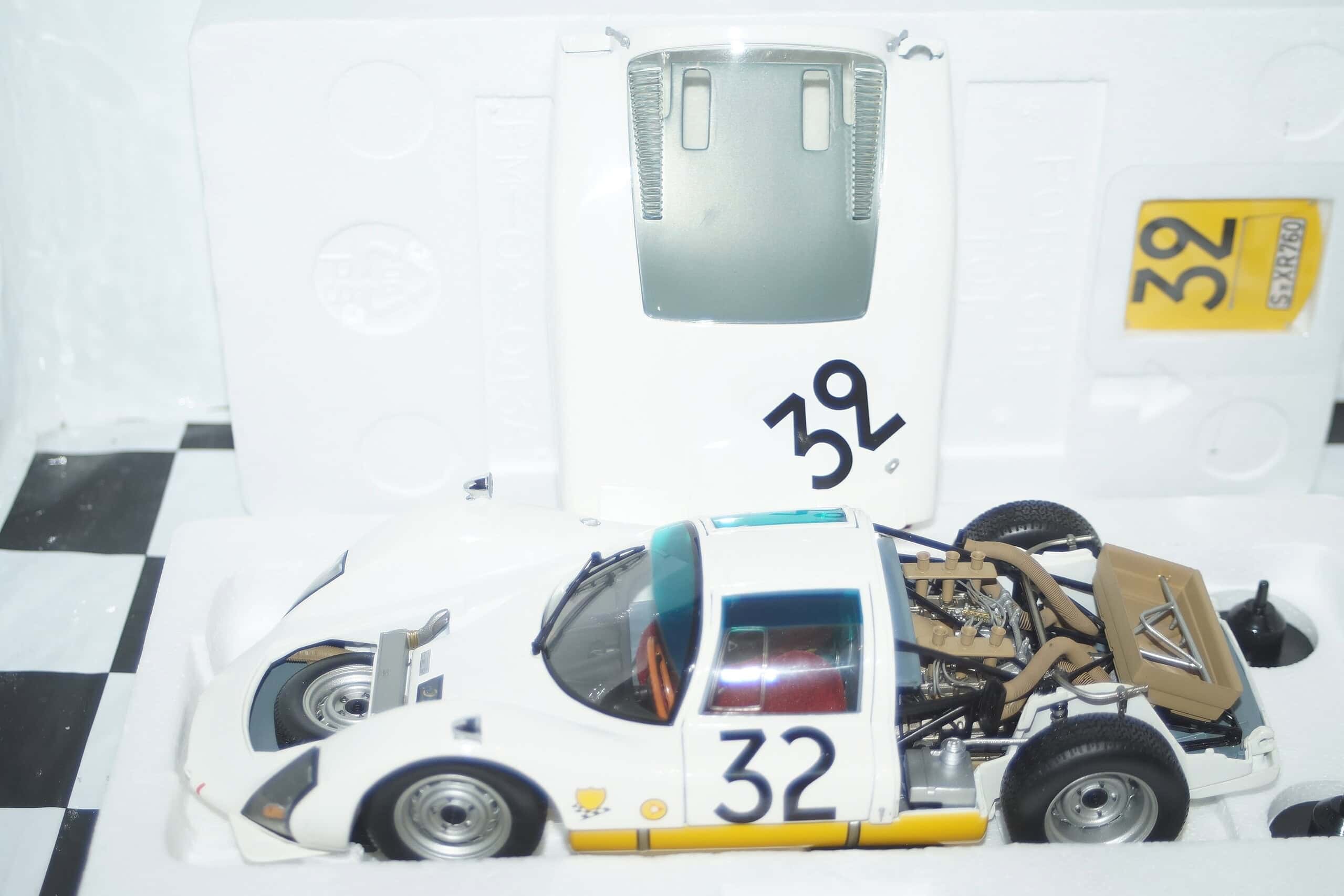 Minichamps porsche 906 24hr le mans1966 schutz 100 666132 1:18th