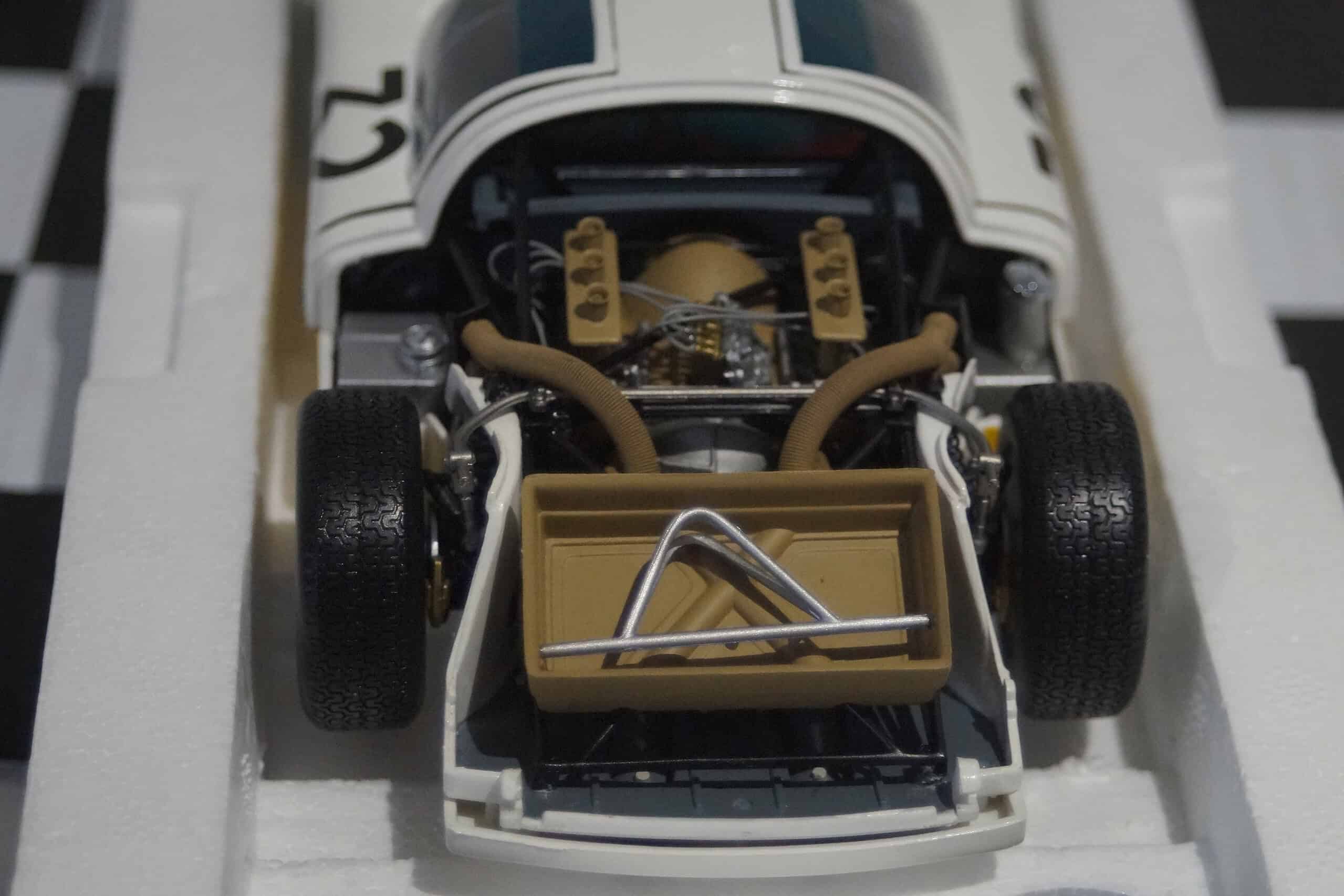 Minichamps porsche 906 24hr le mans1966 schutz 100 666132 1:18th