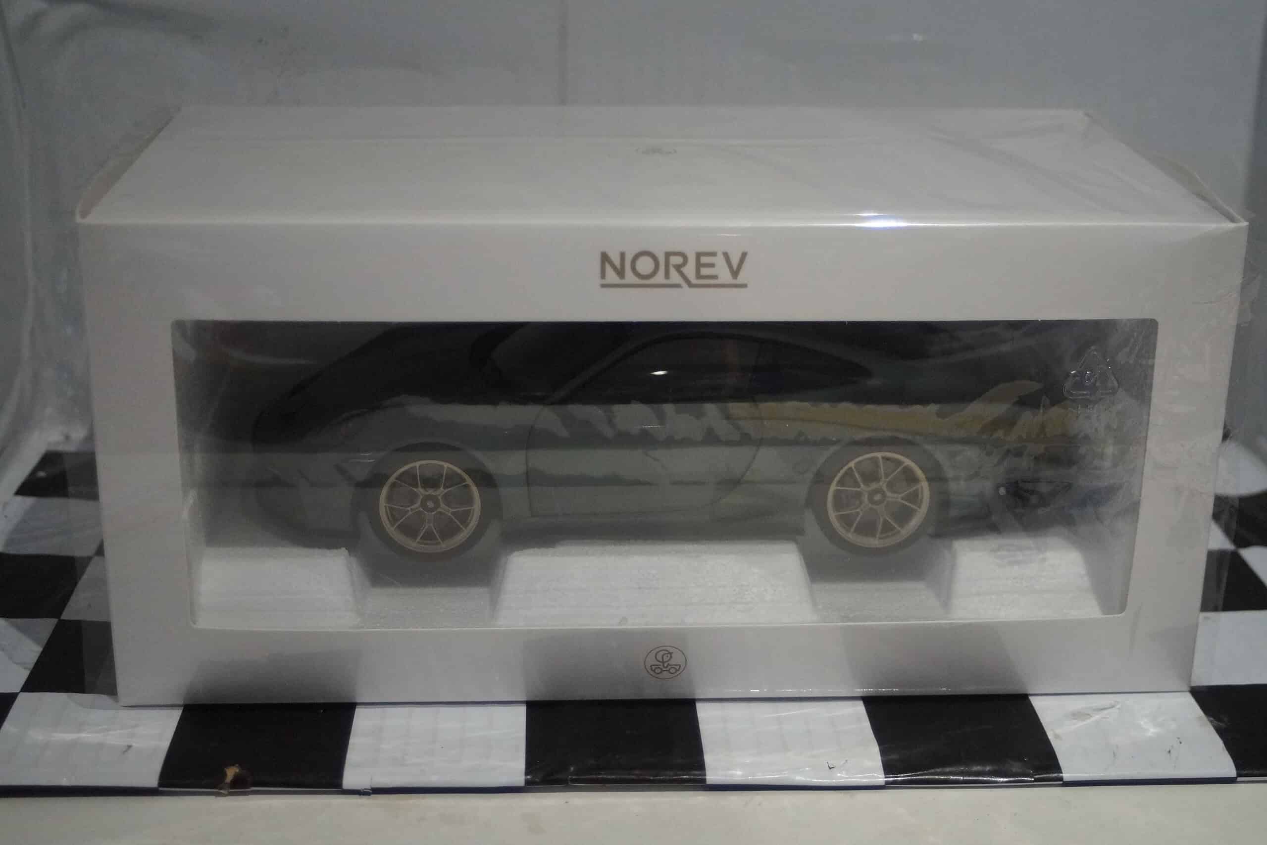 Norev porsche 911 gt3 2021 green1:18 scale 187382