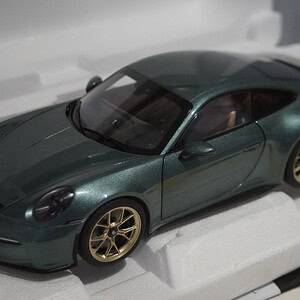Norev porsche 911 gt3 2021 green1:18 scale 187382