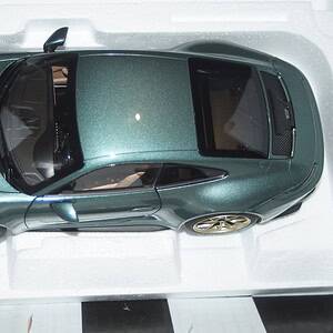 Norev porsche 911 gt3 2021 green1:18 scale 187382