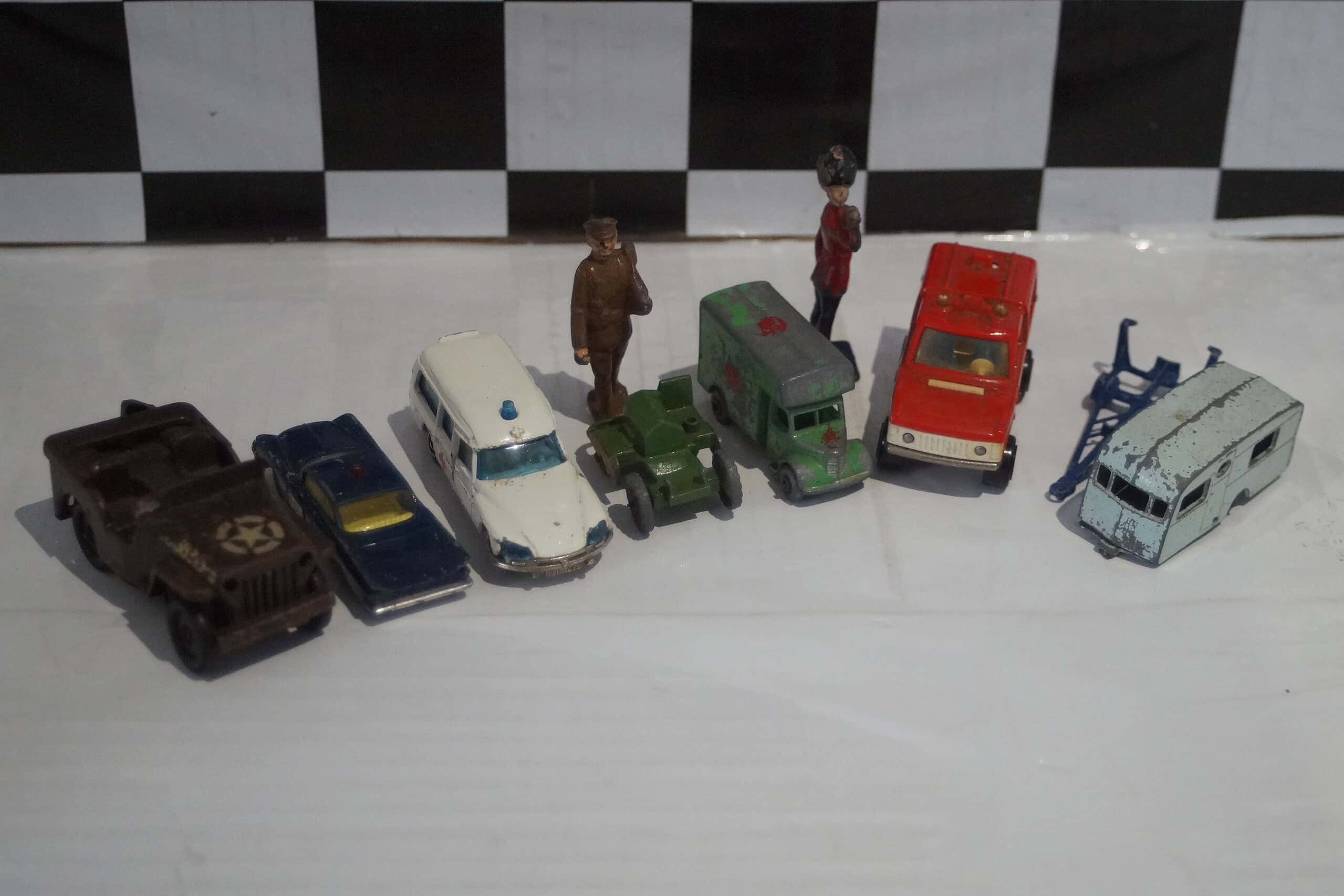 Majorette ds21 lesney caravan minic-toy jeep, lesny dumper, soldiers