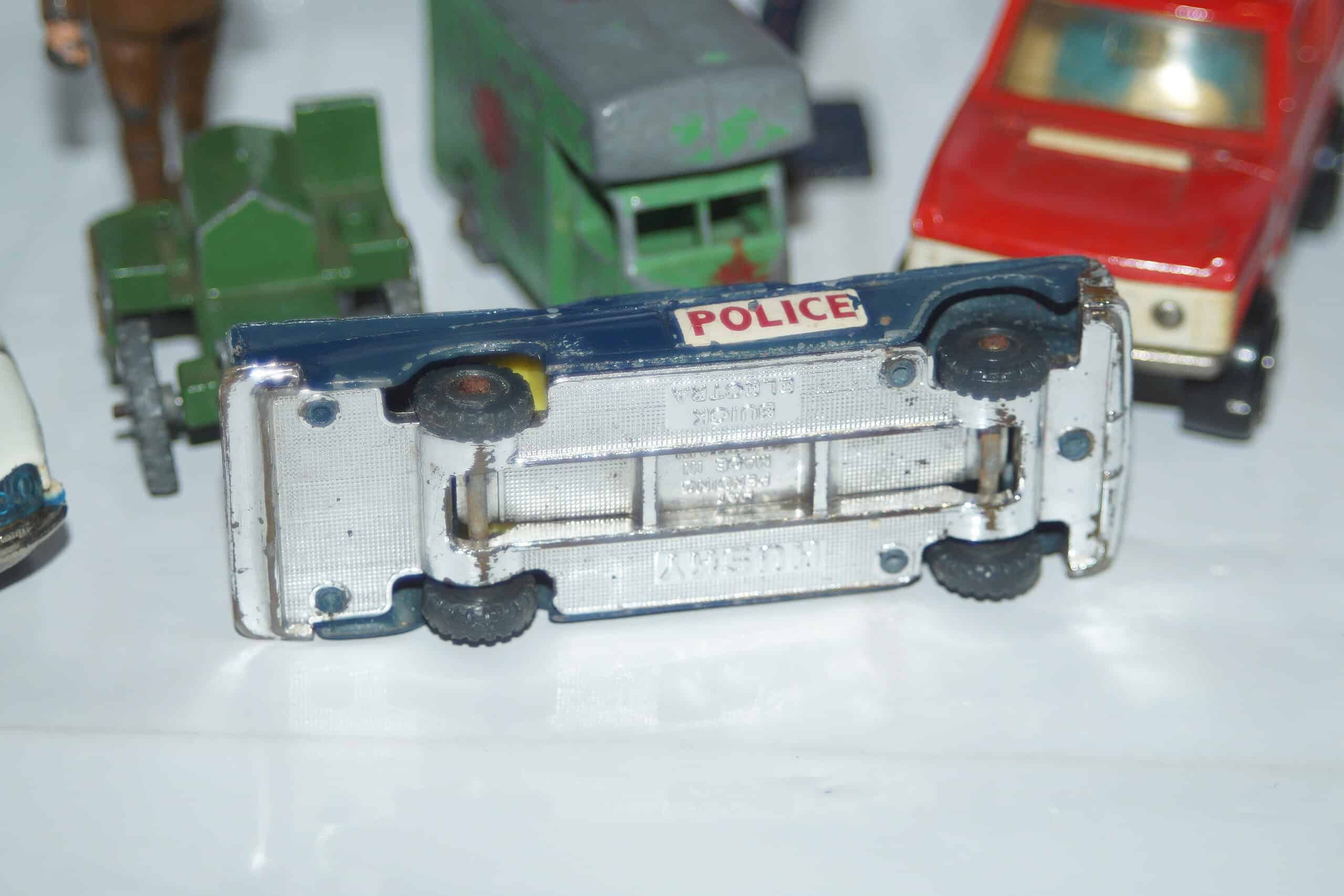 Majorette ds21 lesney caravan minic-toy jeep, lesny dumper, soldiers