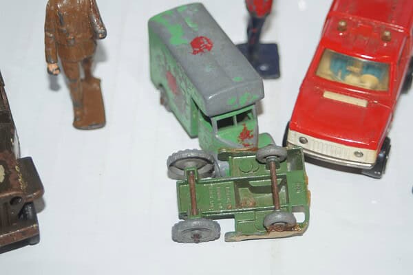 Majorette ds21 lesney caravan minic-toy jeep, lesny dumper, soldiers