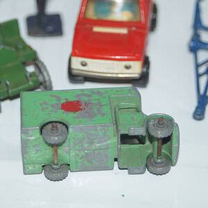 Majorette ds21 lesney caravan minic-toy jeep, lesny dumper, soldiers