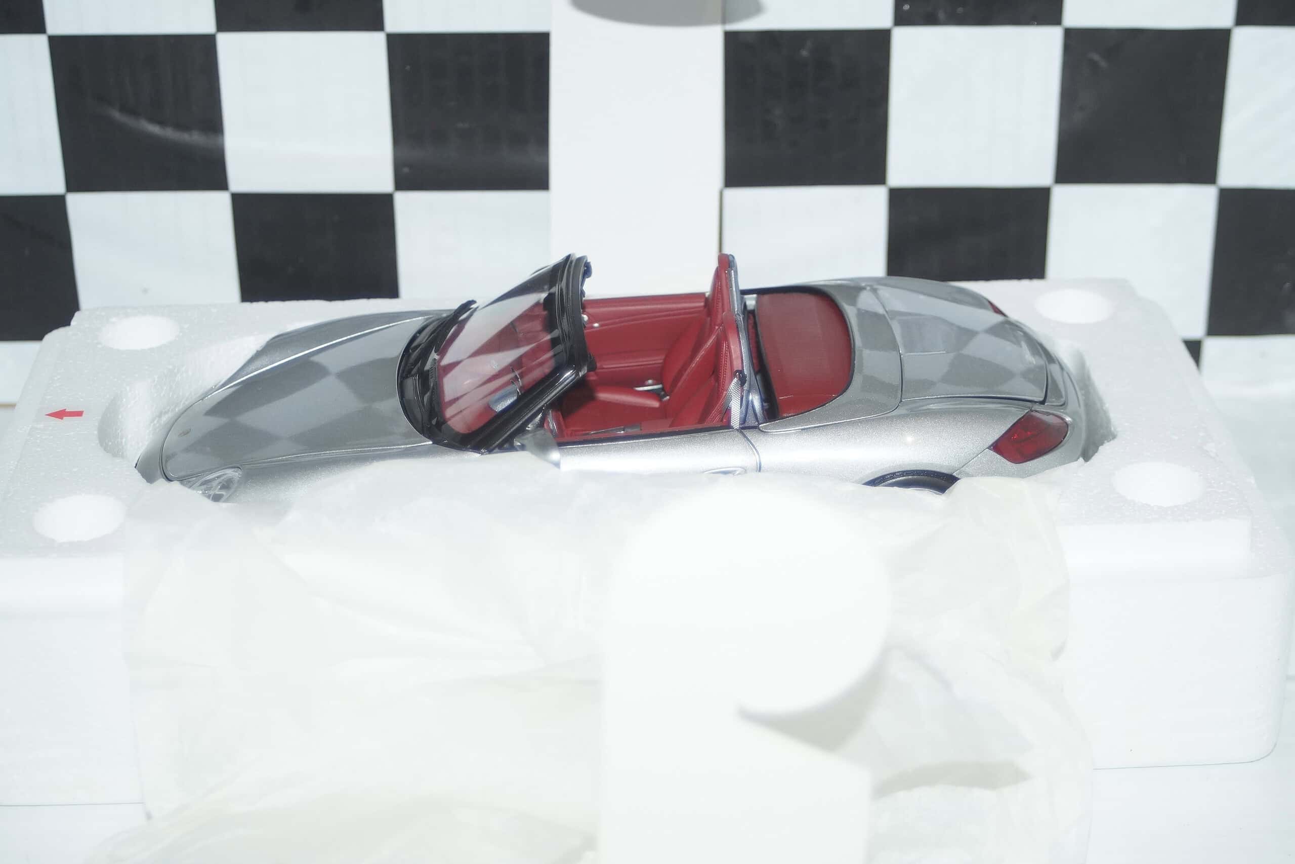 Kyosho porsche boxster s rs60 silver 08382s 1:18