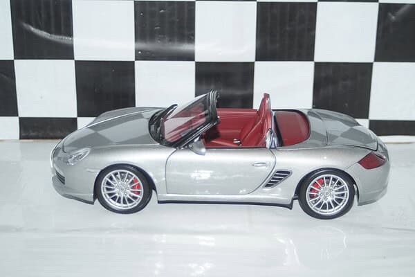 Kyosho porsche boxster s rs60 silver 08382s 1:18