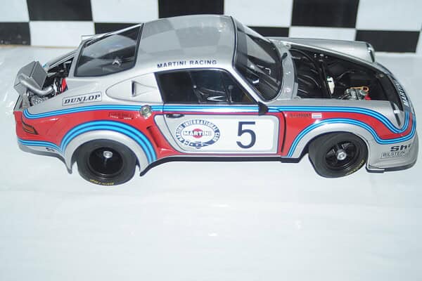 Autoart porsche 911 carrera rsr turbo 1: 18 diecast 87474