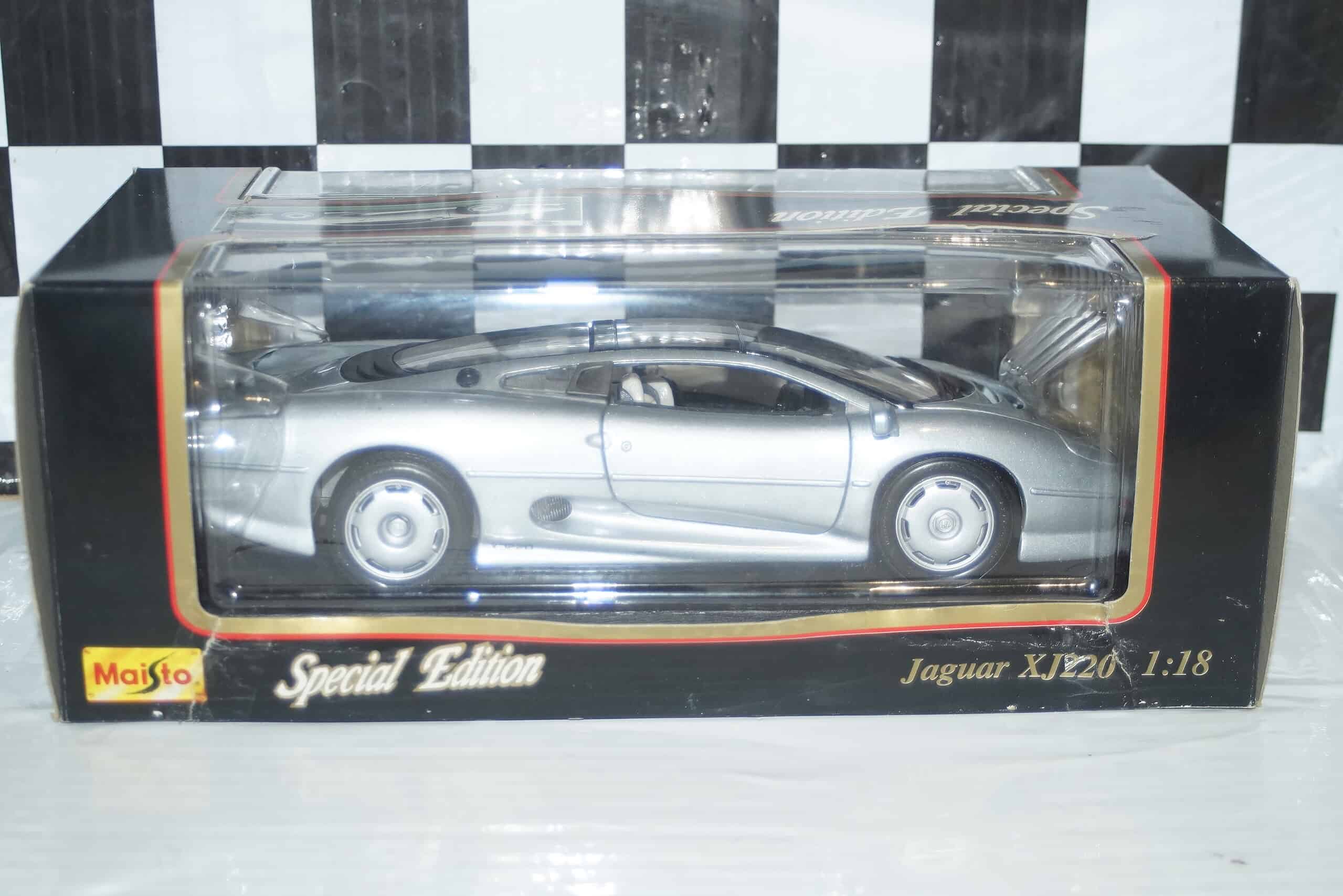 Maisto jaguar xj220 1:18 diecast 31807 (copy)