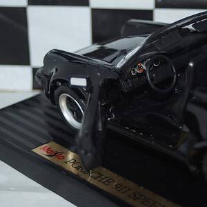 Maisto porsche carrera gt silver 1:18th ref 318000