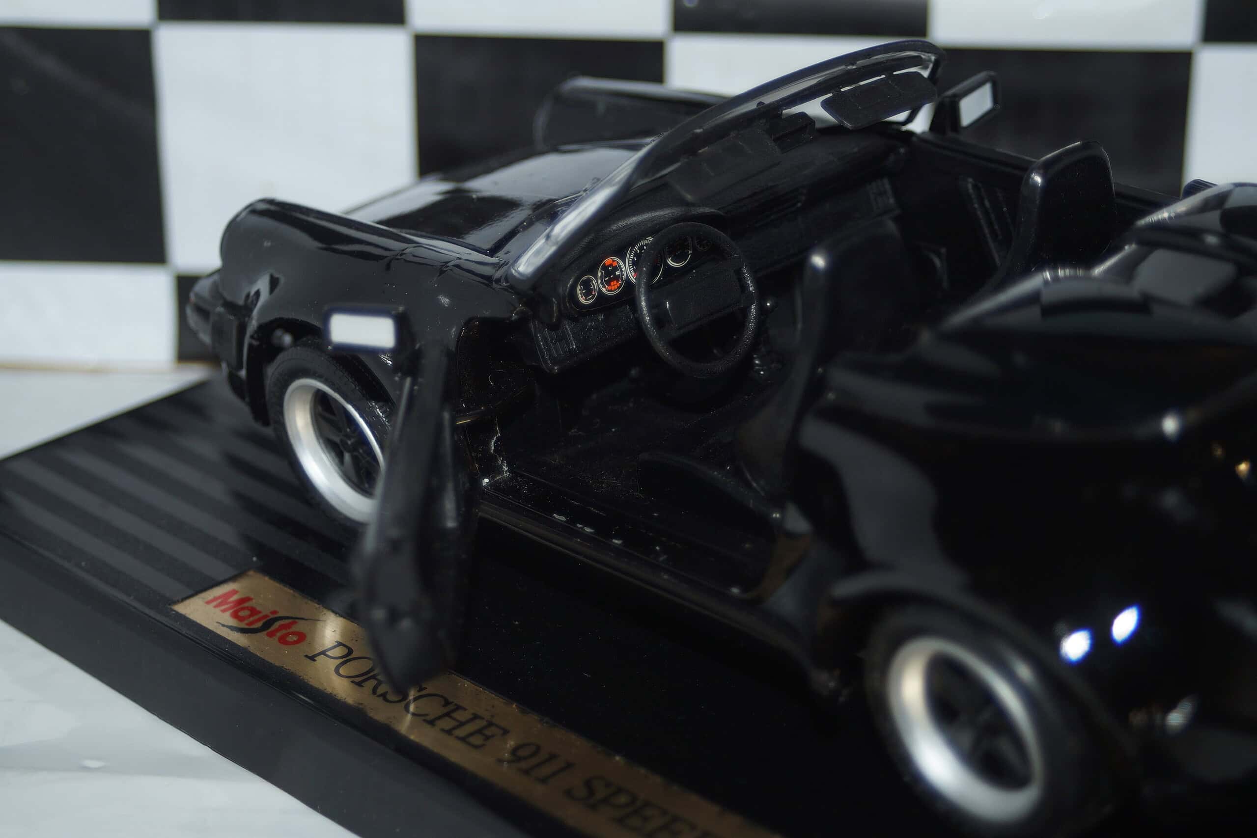 Maisto porsche carrera gt silver 1:18th ref 318000