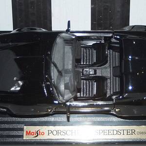 Maisto porsche carrera gt silver 1:18th ref 318000