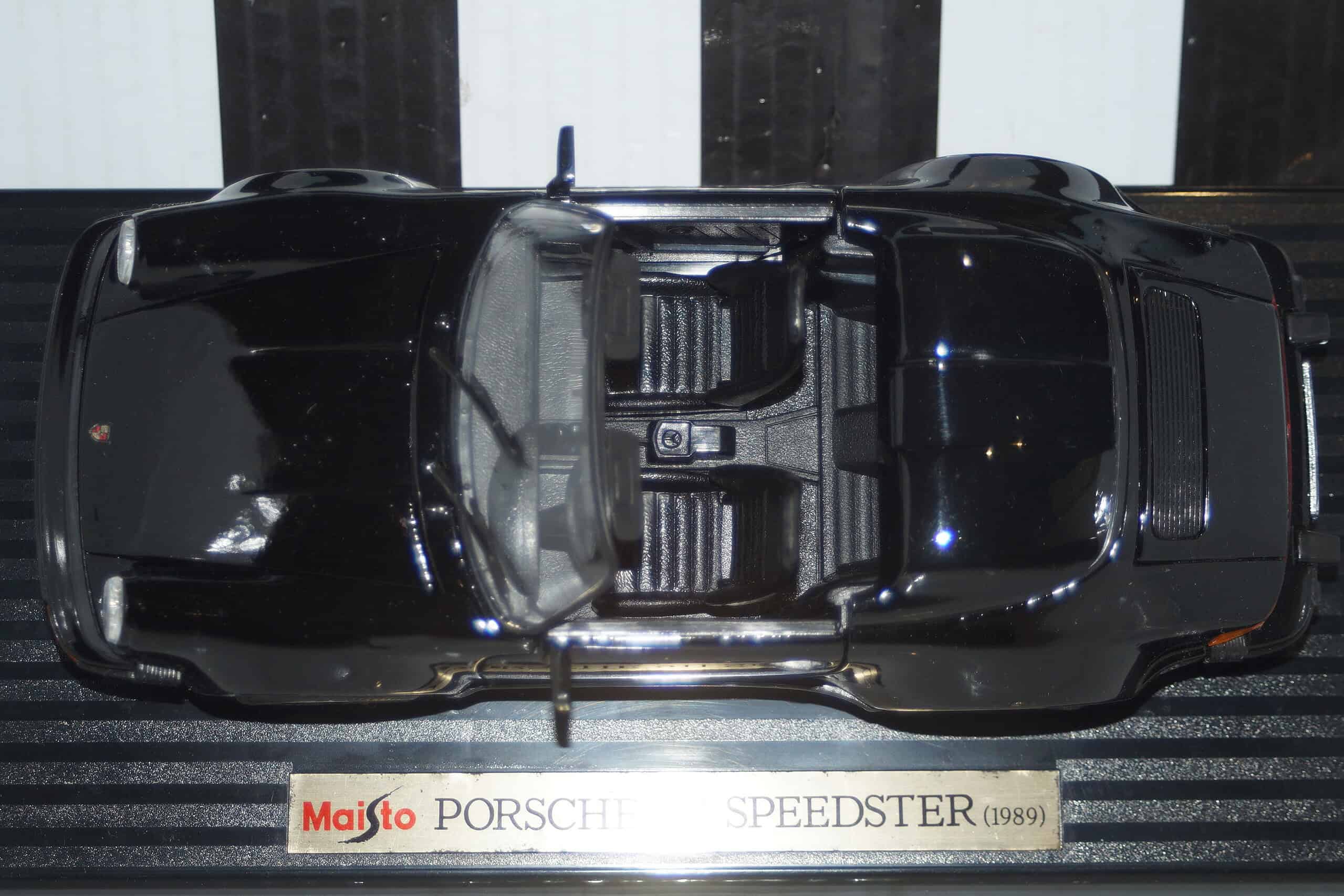 Maisto porsche carrera gt silver 1:18th ref 318000