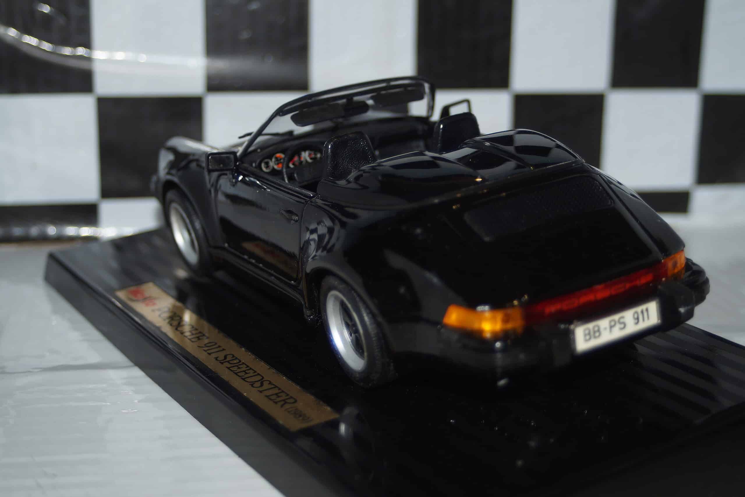 Maisto porsche carrera gt silver 1:18th ref 318000