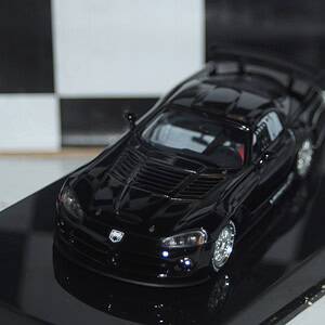 Autoart dodge viper competition coupe ref 60421