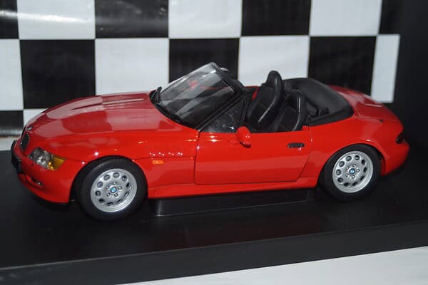 Ut models bmw z3 cabriolet red 1:18 180 0243309