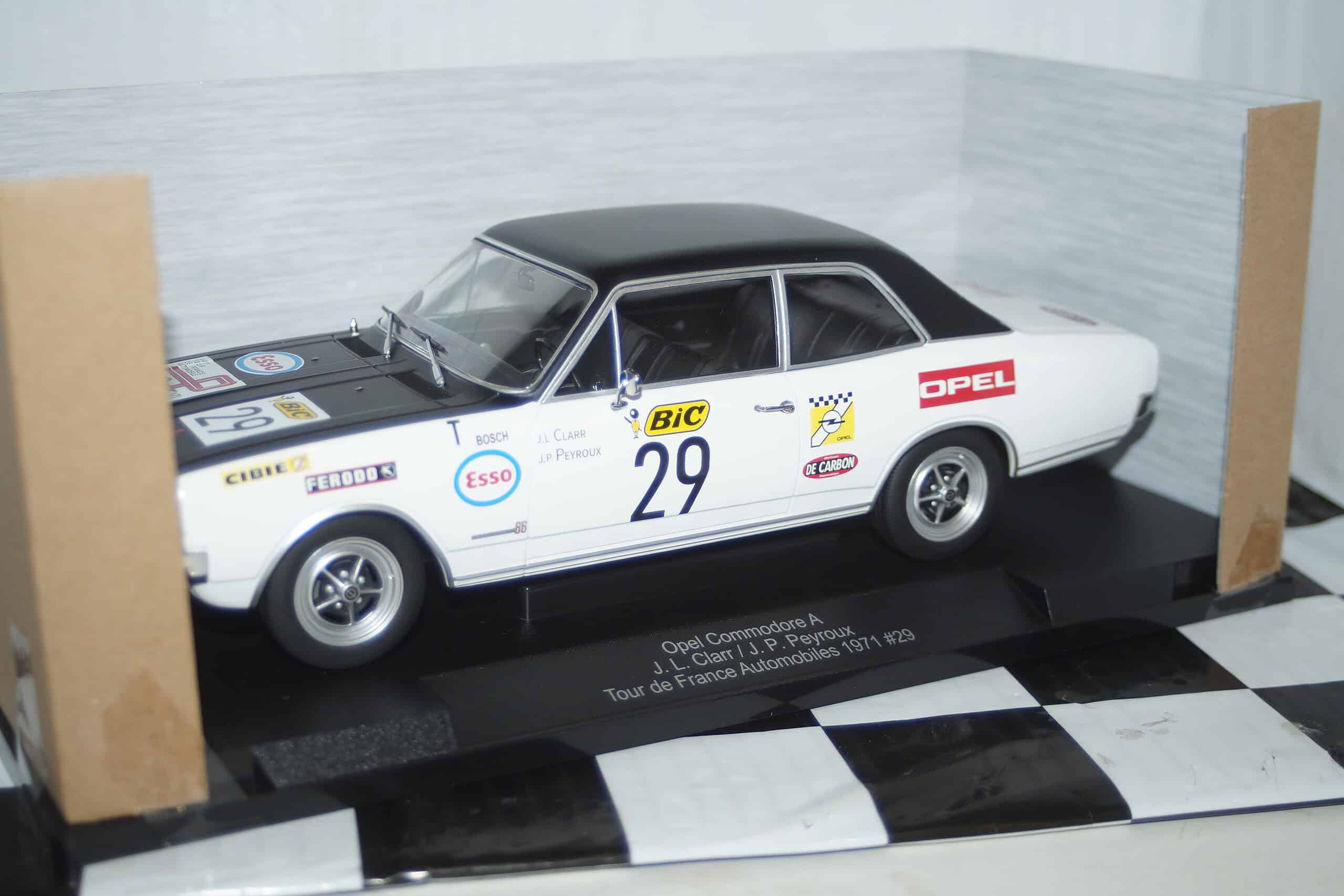 Model car group opel commodore a white t-d-c 1971 ref mcg18562r 1:18th