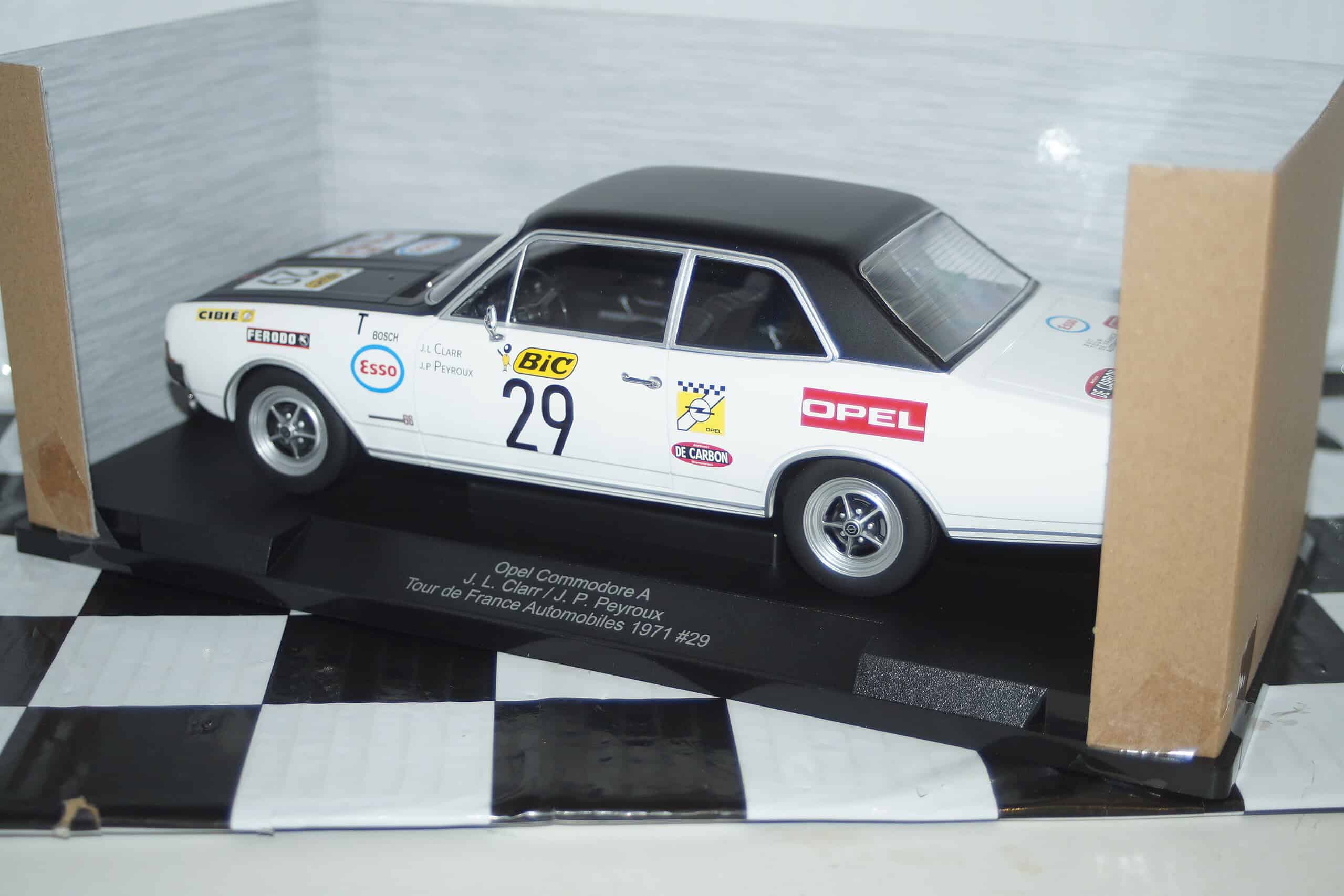 Model car group opel commodore a white t-d-c 1971 ref mcg18562r 1:18th