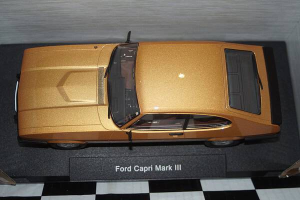 Model car group ford capri s mk3 lhd gold mcg18399 1:18