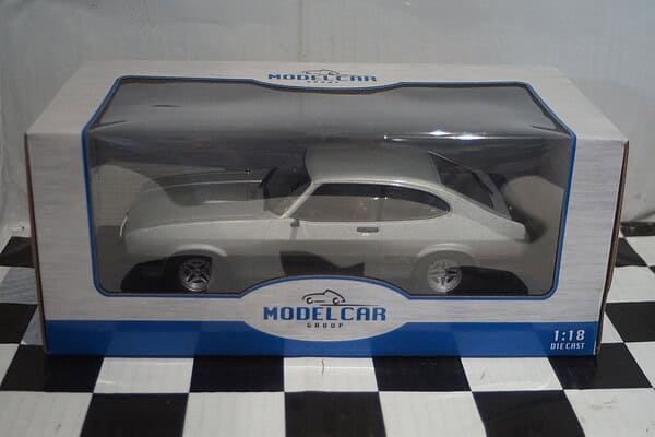 Model car group ford capri s mk3 lhd silver mcg18398 1:18